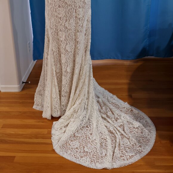 NEW, NEVER WORN WILDERLY BRIDE WEDDING GOWN DRESS, DAHLIA STYLE - Picture 4 of 11